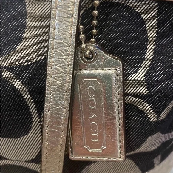 Coach Signature Denim Bag in silver and denim - Picture 3 of 8